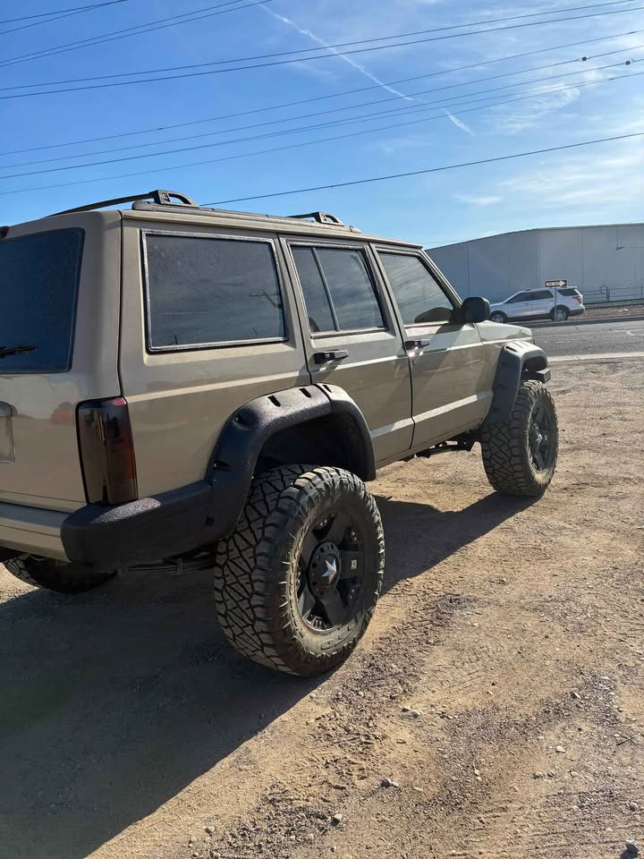 1998 Jeep Cherokee XJ in Phoenix, AZ (photo 7) — photo 7