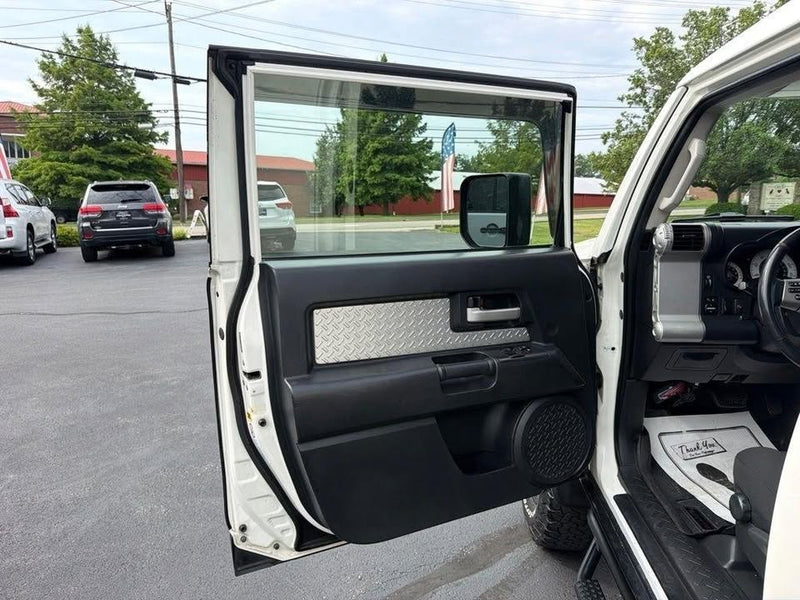 2008 Toyota FJ Cruiser in Paris, KY (photo 7) — photo 7