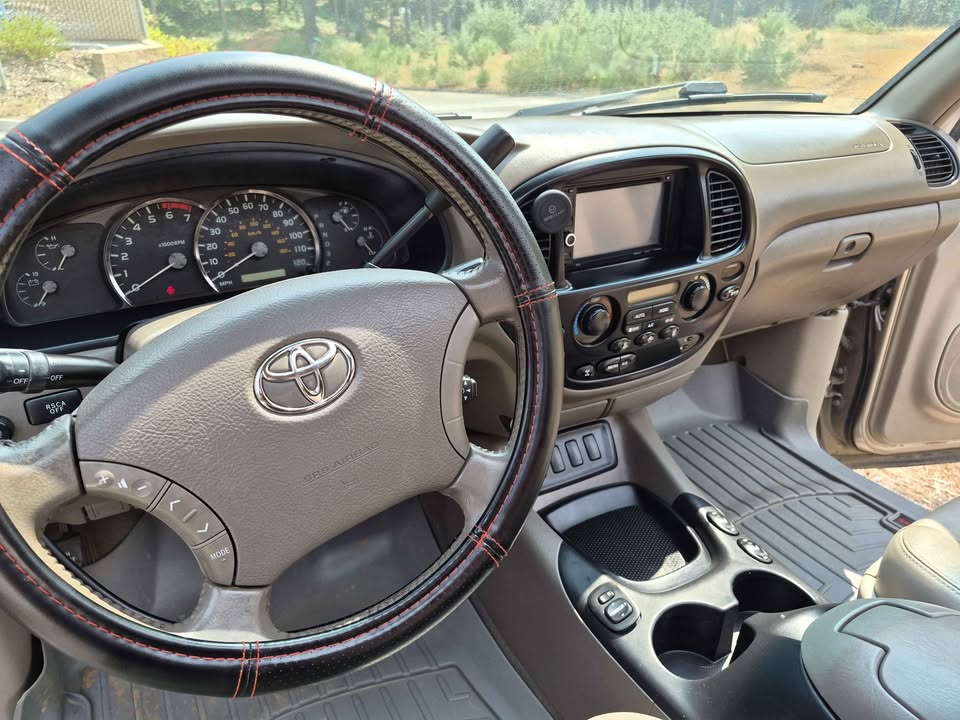2006 Toyota Sequoia · SR5 Sport Utility 4D in Nevada City, CA (photo 6) — photo 6