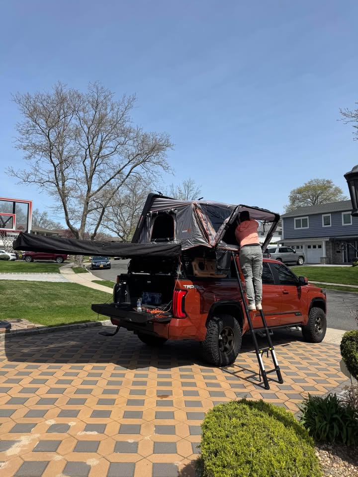 Roof Nest Condor Roof Top Tent in Albertson, NY (photo 4) — photo 4