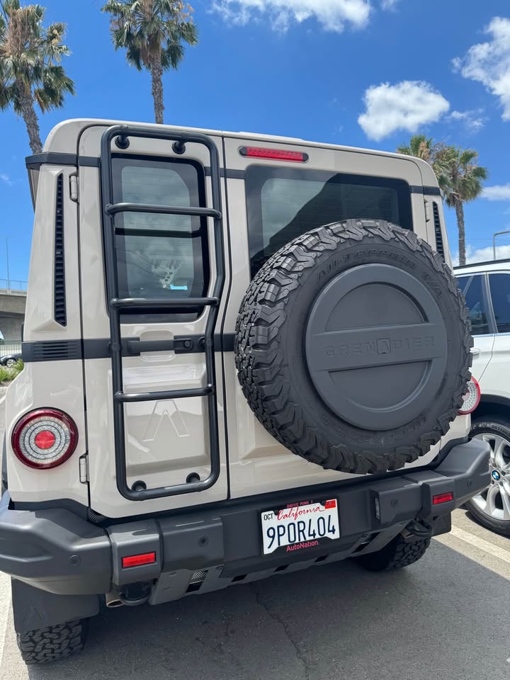 2024 INEOS Grenadier station · Trialmaster Edition 4x4 in Lakewood, CA (photo 4) — photo 4