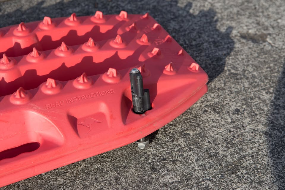 MAXTRAX MKII Recovery Traction Boards - Set of 2 (Offroad / Overlanding) in Castle Rock, WA (photo 6) — photo 6