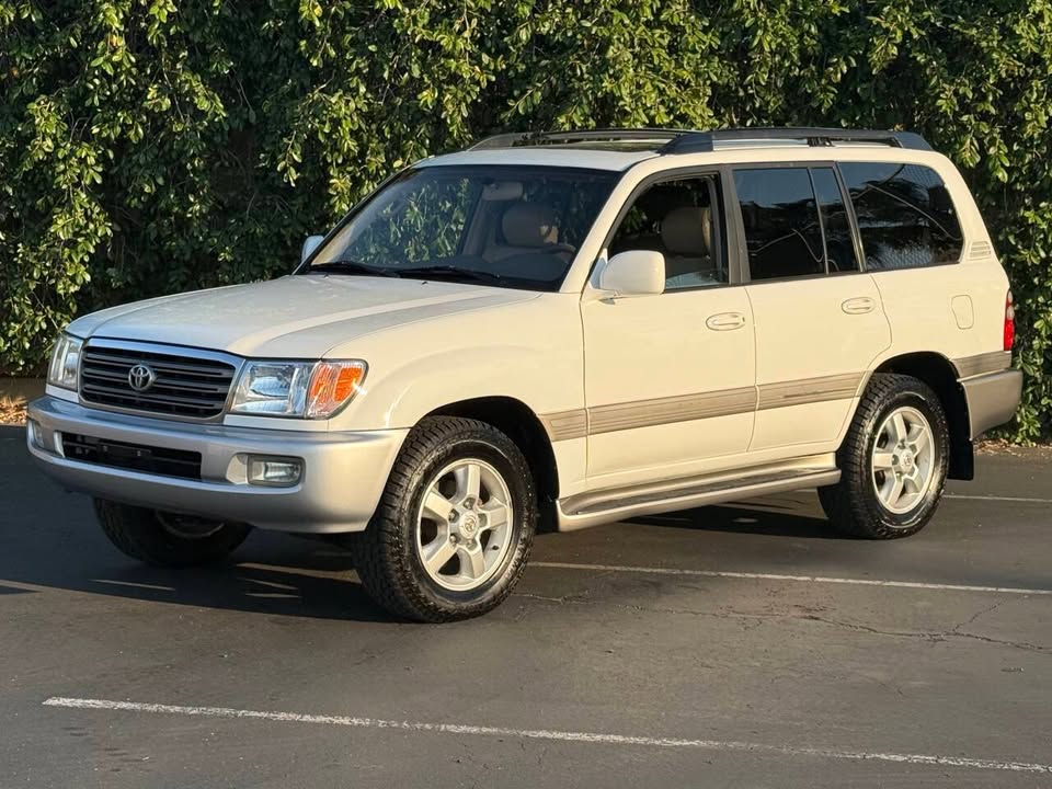 2005 Toyota Land Cruiser in Fair Oaks, CA (photo 4) — photo 4