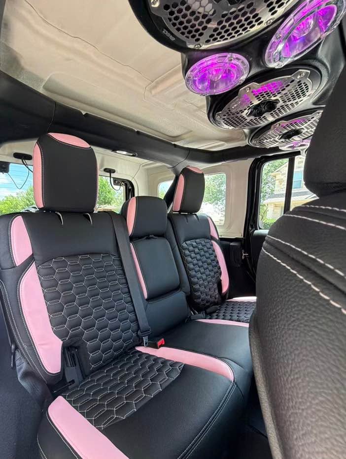 2018 Jeep Wrangler Unlimited · Rubicon Sport Utility 4D in Leander, TX (photo 9) — photo 9
