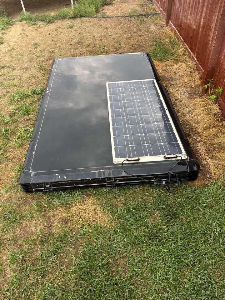 Hard shell roof top tent (photo 5) — photo 5