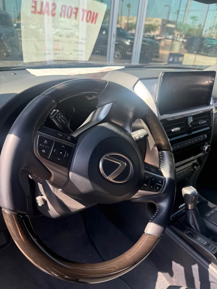 2023 Lexus GX · GX 460 Premium Sport Utility 4D in Mesa, AZ (photo 9)