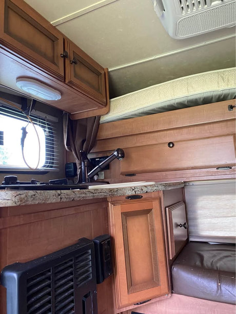 Palomino truck camper in Willamina, OR (photo 9)