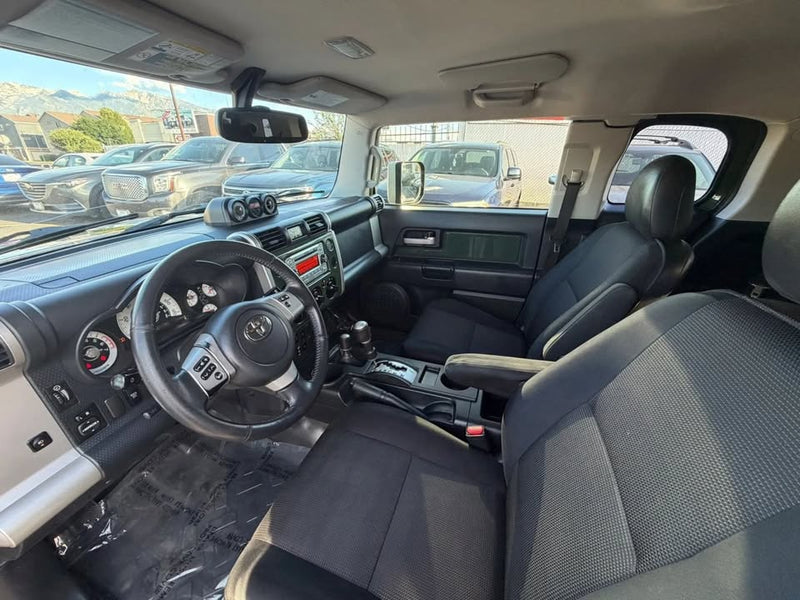 2013 Toyota FJ Cruiser (photo 11) — photo 11