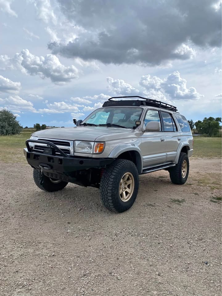 2000 Toyota 4Runner · Limited Sport Utility 4D in Colorado Springs, CO (photo 1) — photo 1