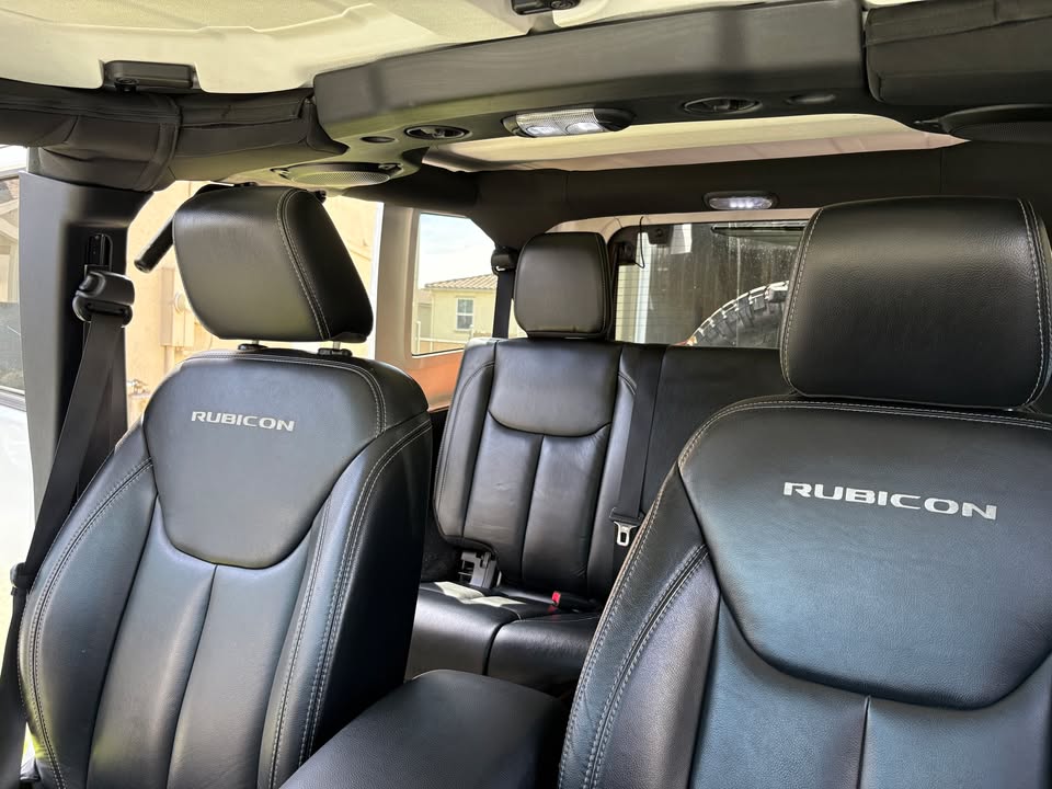 2014 Jeep wrangler unlimited rubicon in San Diego Country Estates, California (photo 7) — photo 7