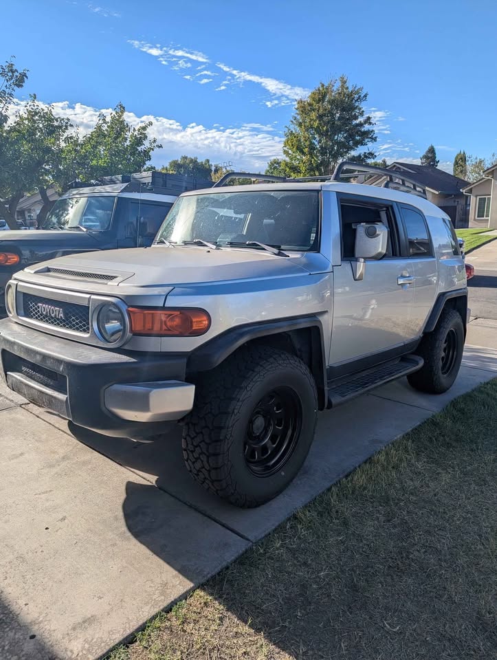 2007 Toyota FJ Cruiser in Sacramento, CA (photo 2) — photo 2