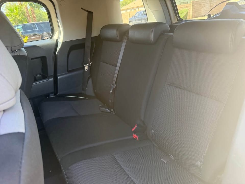 2012 Toyota FJ Cruiser · Sport Utility 2D in Surprise, AZ (photo 10) — photo 10