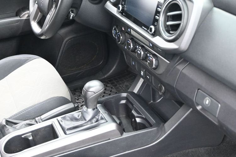 2021 Toyota tacoma sr5 v6 in Seattle, WA (photo 12) — photo 12