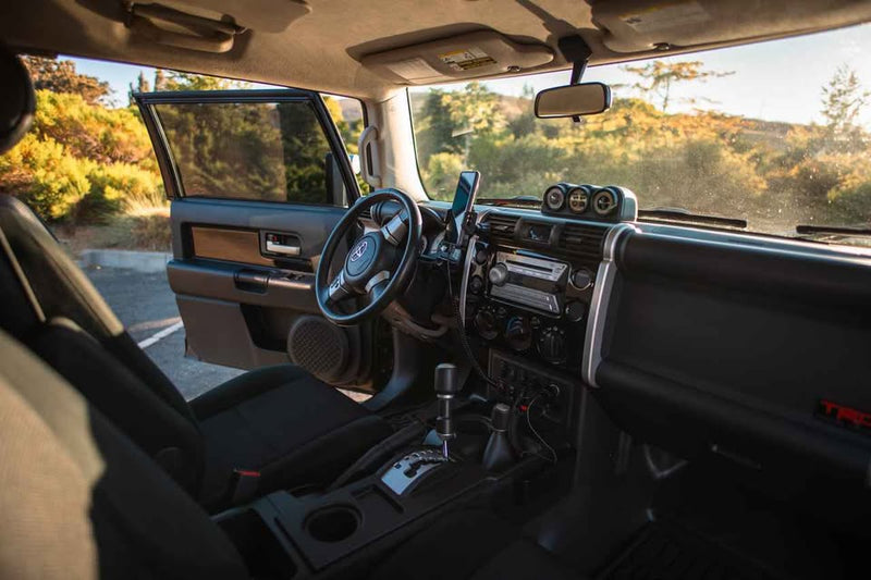Toyota FJ Cruiser (photo 6) — photo 6