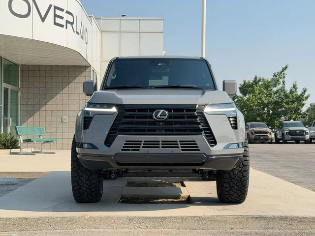 2025 Lexus GX — photo 2