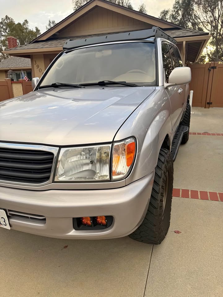 2000 Toyota Landcruiser in Carlsbad, CA (photo 1) — photo 1