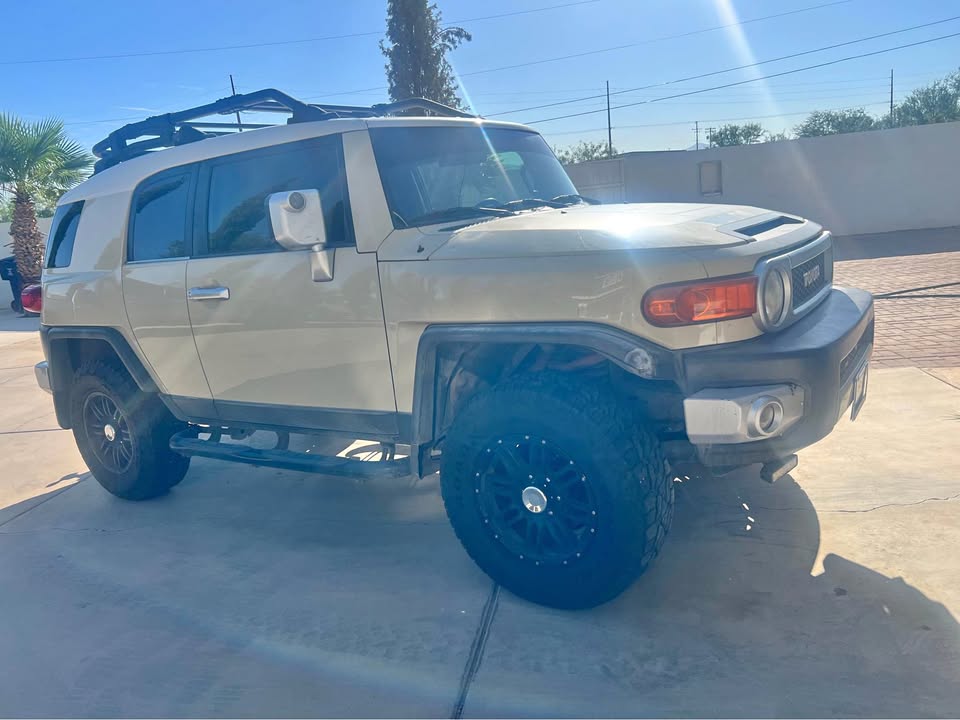 2008 Toyota FJ Cruiser in Tucson, AZ (photo 1)