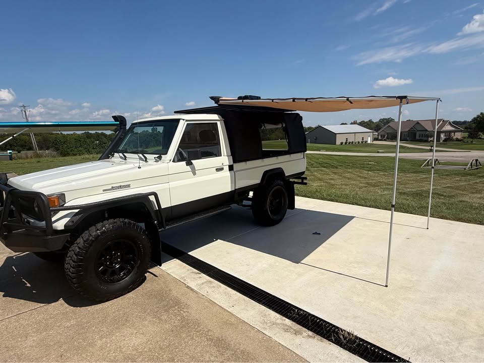 1995 Toyota Landcruiser in Simpsonville, KY (photo 4) — photo 4