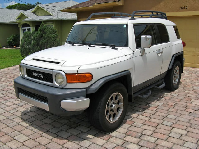 2013 Toyota FJ Cruiser (photo 1)