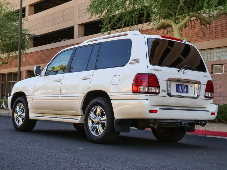 2006 Lexus LX · LX 470 Sport Utility 4D in Phoenix, AZ (photo 5) — photo 5