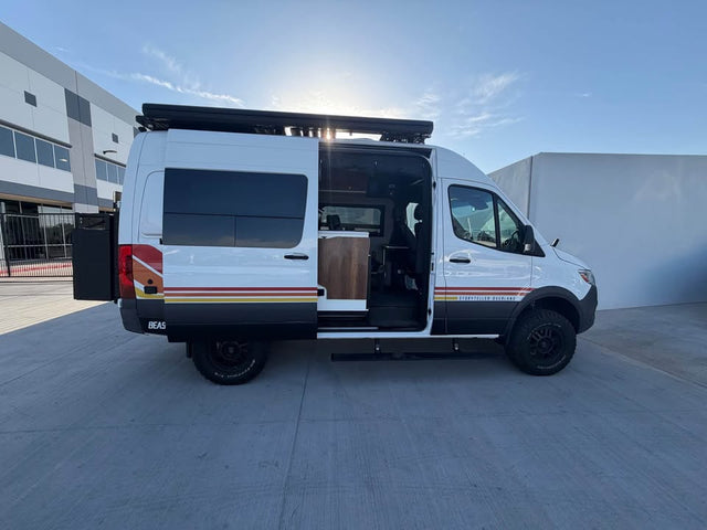 2022 Storyteller Overland beast mode 4x4 — photo 2