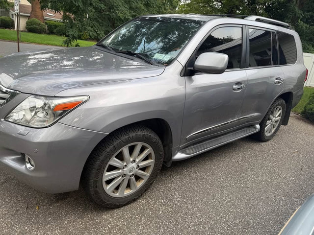 2011 Lexus LX · LX 570 Sport Utility 4D — photo 2