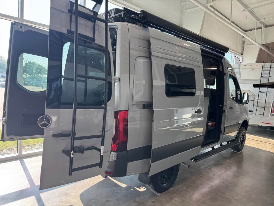 2026 Winnebago Revel Sport 44N in Fort Worth, TX (photo 2) — photo 2