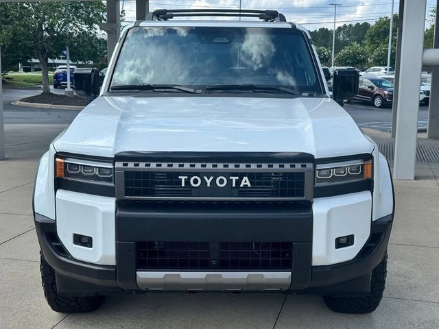 2025 Toyota land cruiser premium — photo 3