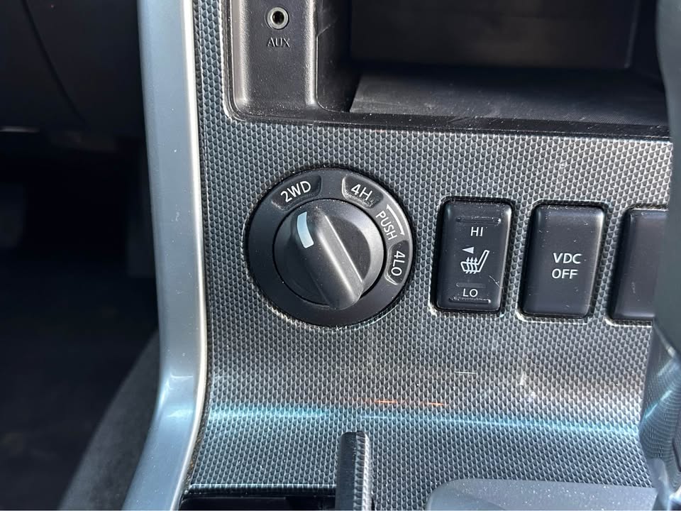 2011 Nissan Pathfinder · Silver Edition Sport Utility 4D in Colorado Springs, CO (photo 8) — photo 8