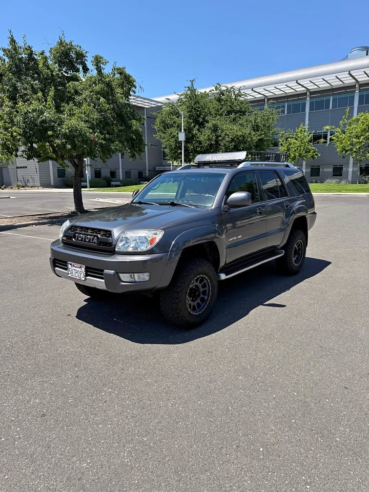 2003 Toyota 4Runner · Limited Sport Utility 4D (photo 1)