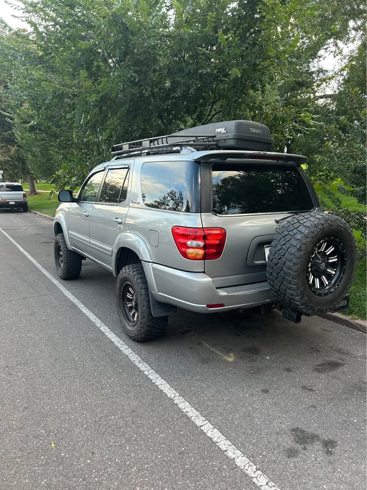 2001 Toyota Sequoia Limited 4x4 in Denver, CO (photo 5) — photo 5