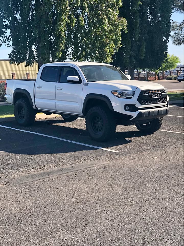 2019 Toyota Tacoma Double Cab · TRD Off-Road Pickup 4D 5 ft in Phoenix, AZ (photo 1) — photo 1