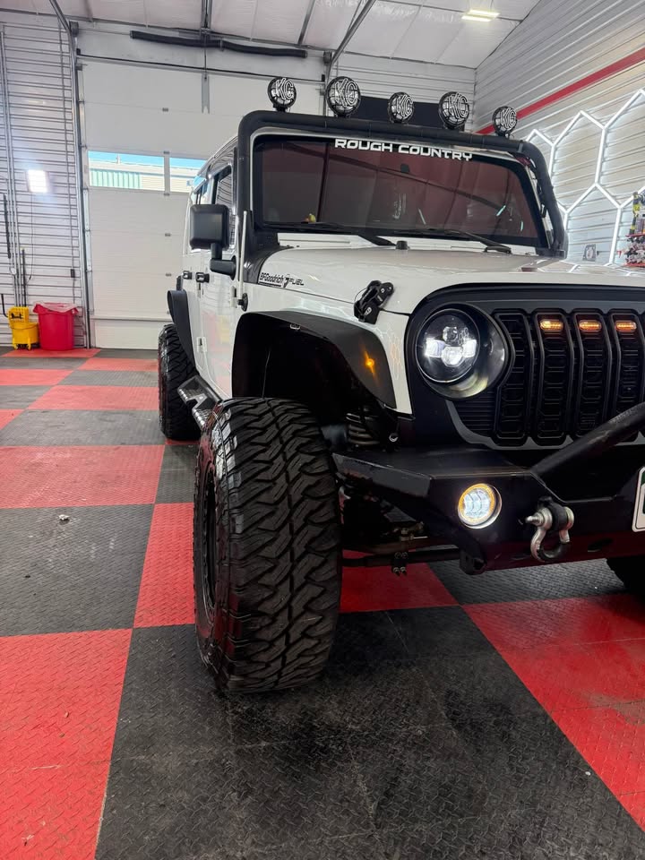 2013 Jeep Wrangler · Unlimited Sahara Sport Utility 4D in Commerce City, CO (photo 3) — photo 3