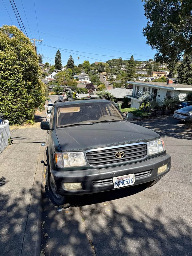 2000 Toyota Land Cruiser 4WD – 189k Miles – 2 Owner – Runs Great in Petaluma, CA (photo 1)