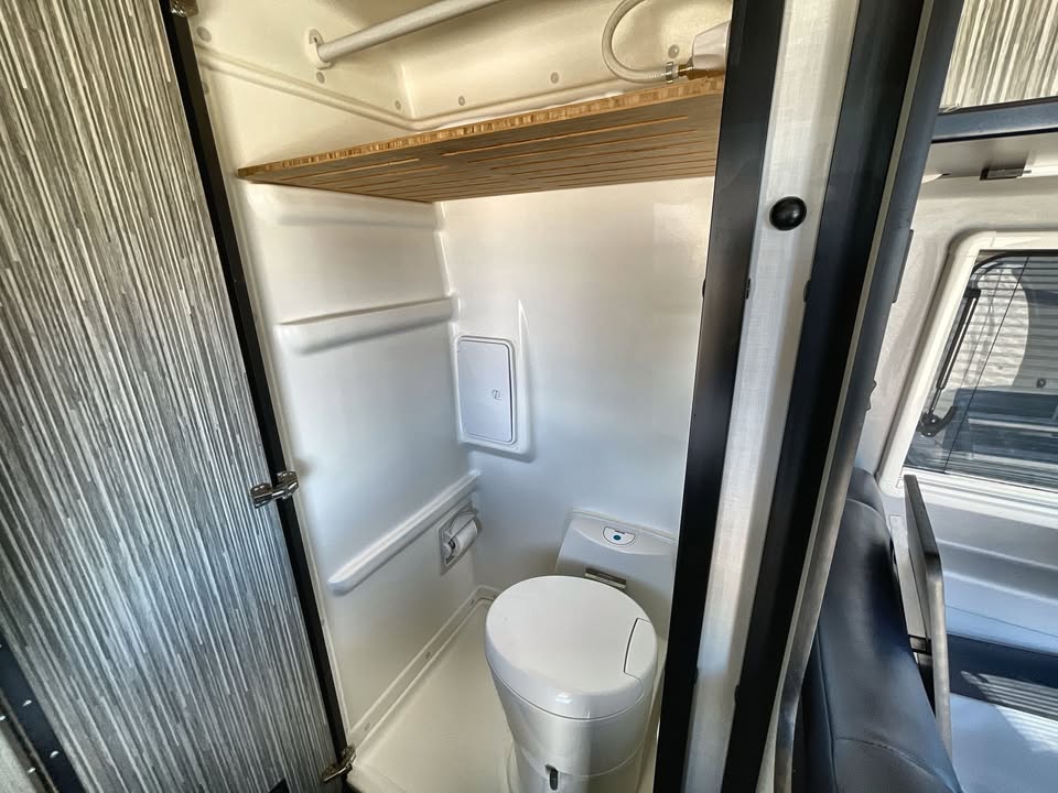 2023 Winnebago REVEL 44E in Austin, TX (photo 9) — photo 9