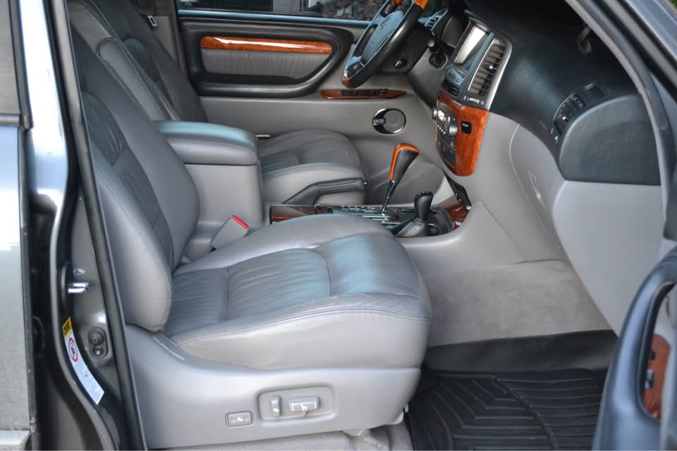 2006 Lexus LX LX 470 Sport Utility 4D in Auburn, WA (photo 11) — photo 11