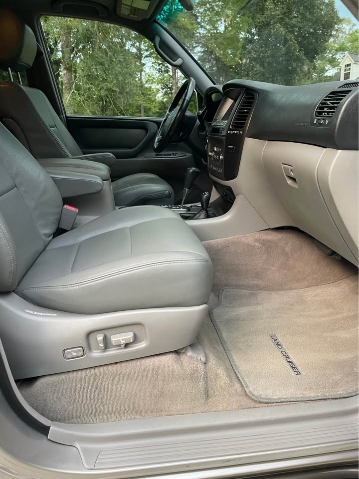 2006 Toyota Landcruiser · Sport Utility 4D in Georgetown, TN (photo 9) — photo 9