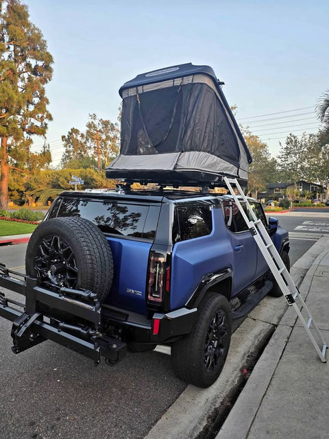 James Baroud Space M rooftop hardshell tent