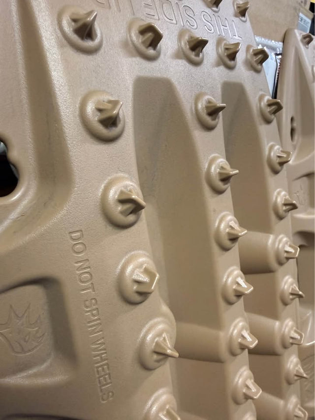 Maxtrax MKII Recovery Board - Desert Tan — photo 2