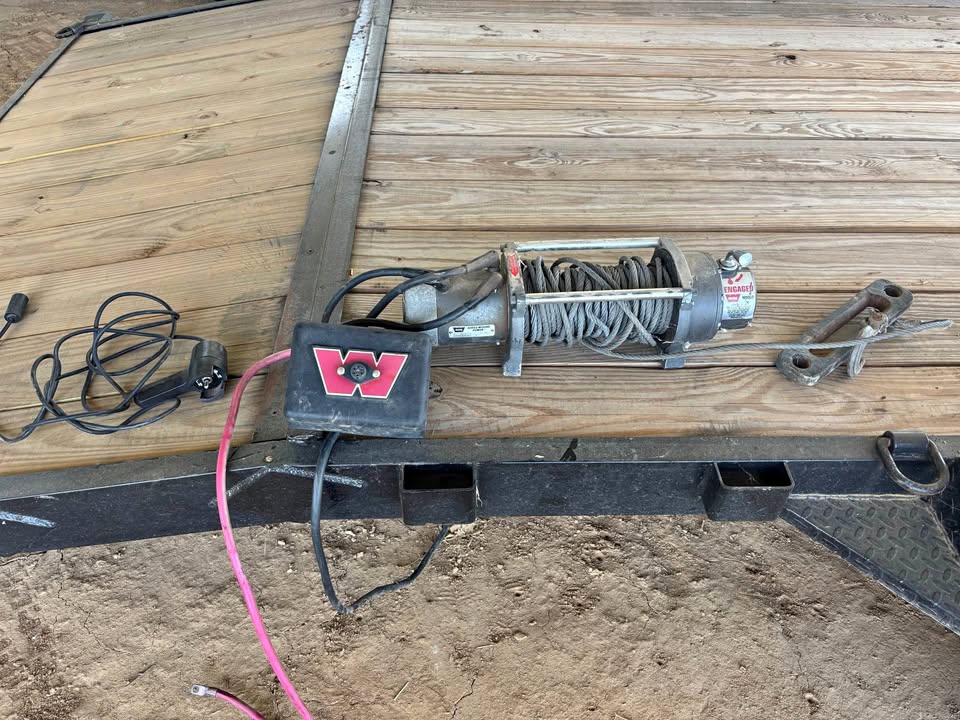 Warn M8000 Winch in Marksville, LA (photo 1) — photo 1