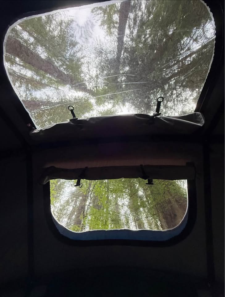 ROAM Adventure Co. Vagabond Lite Roof Top Tent in Hillsboro, OR (photo 6) — photo 6