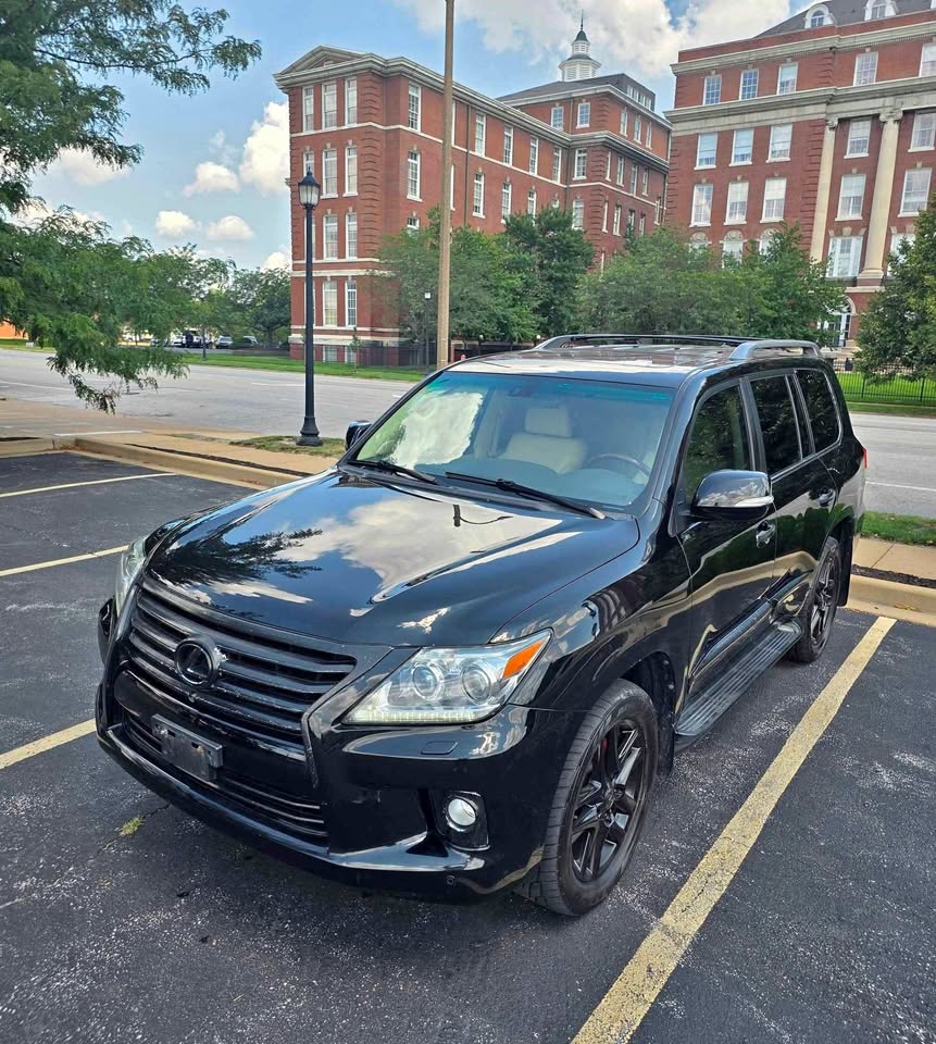 2013 Lexus LX · LX 570 Sport Utility 4D in St Louis, MO (photo 1) — photo 1