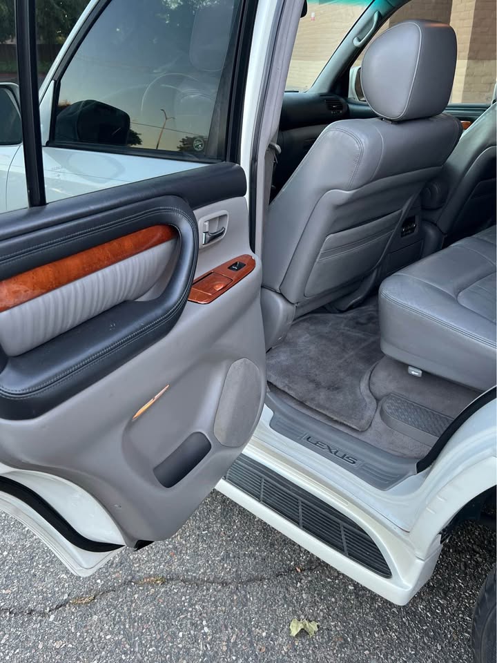2005 Lexus LX · LX 470 Sport Utility 4D in Lodi, CA (photo 11) — photo 11