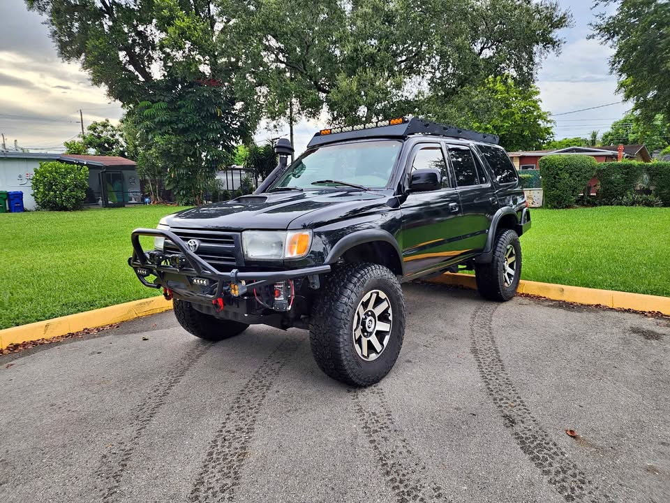 1999 Toyota 4Runner · SR5 Sport Utility 4D in Miramar, FL (photo 1) — photo 1