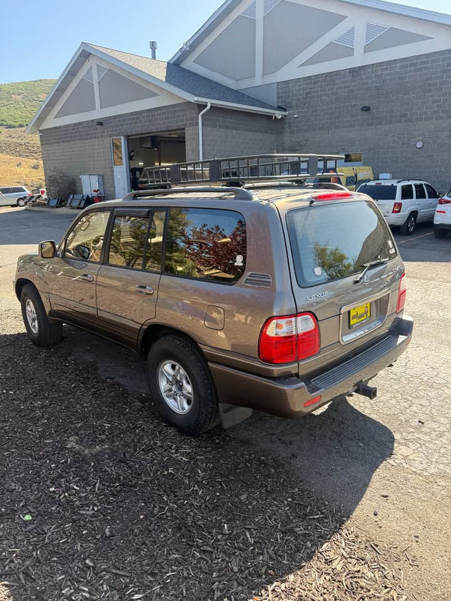 2000 Lexus LX · LX 470 Sport Utility 4D — photo 3