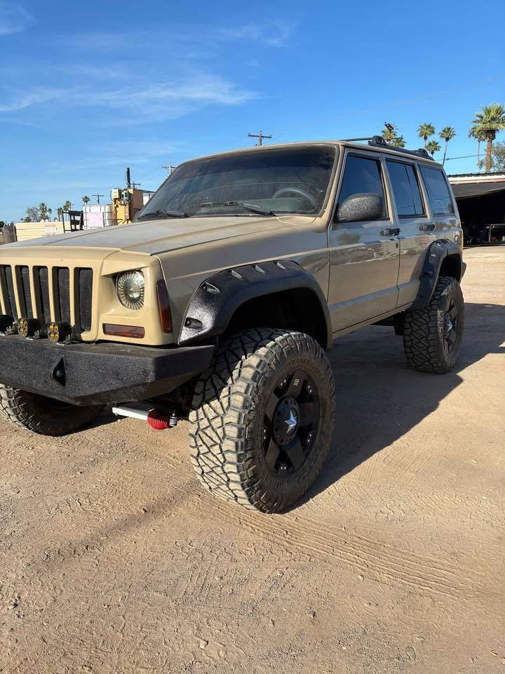 1998 Jeep Cherokee XJ in Phoenix, AZ (photo 6) — photo 6