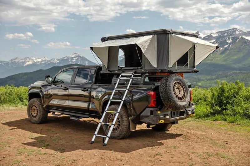Smittybilt Aluminum Pop-Up Overlanding Roof Top Tent RTT (photo 1) — photo 1
