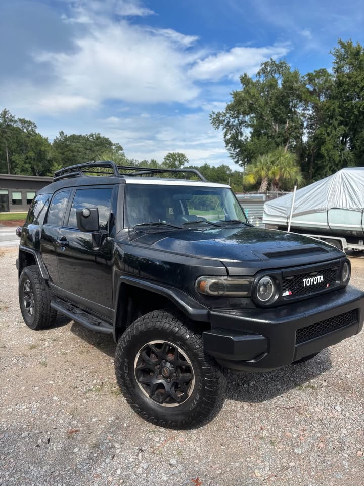 2007 Toyota FJ Cruiser · Sport Utility 2D (photo 6) — photo 6