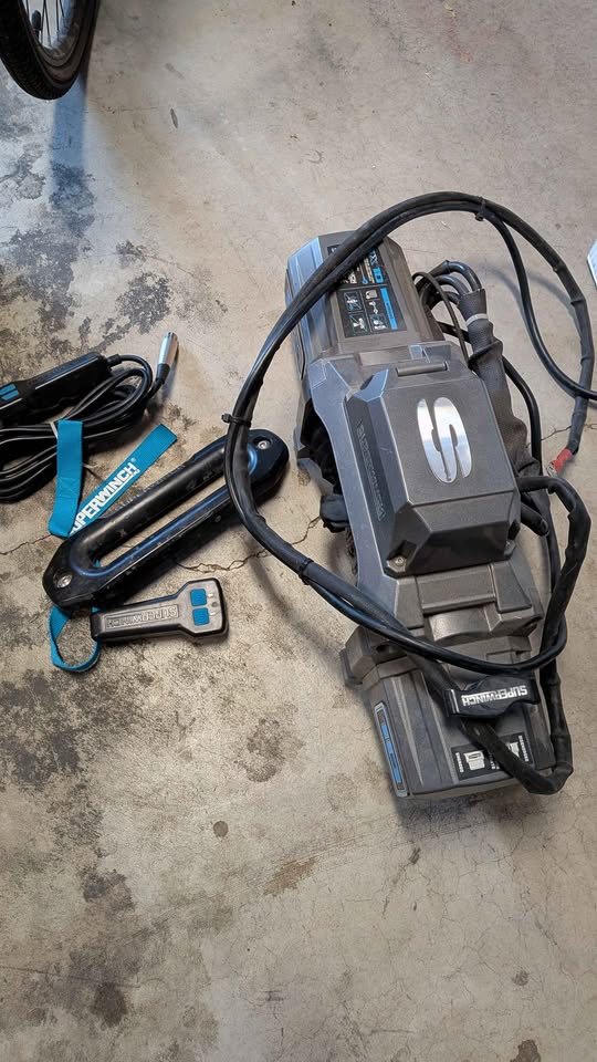 Superwinch SX10SR 10000lb Synthetic rope winch (photo 2) — photo 2