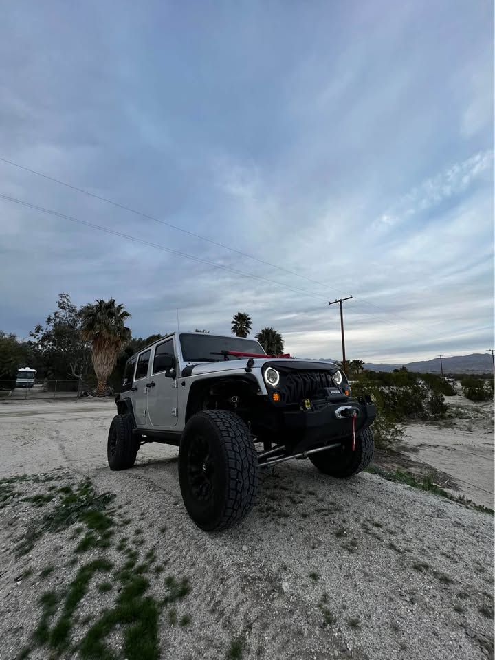 2011 Jeep Wrangler in Cathedral City, CA (photo 6) — photo 6
